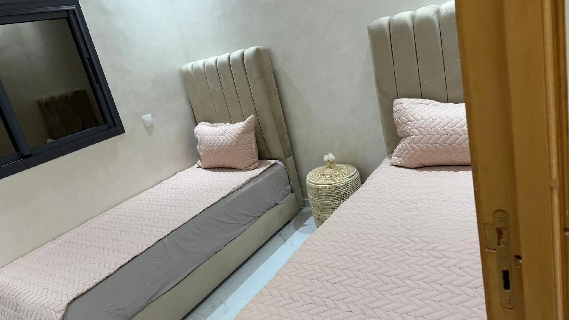 Luxury Renovated Apartment Агадир