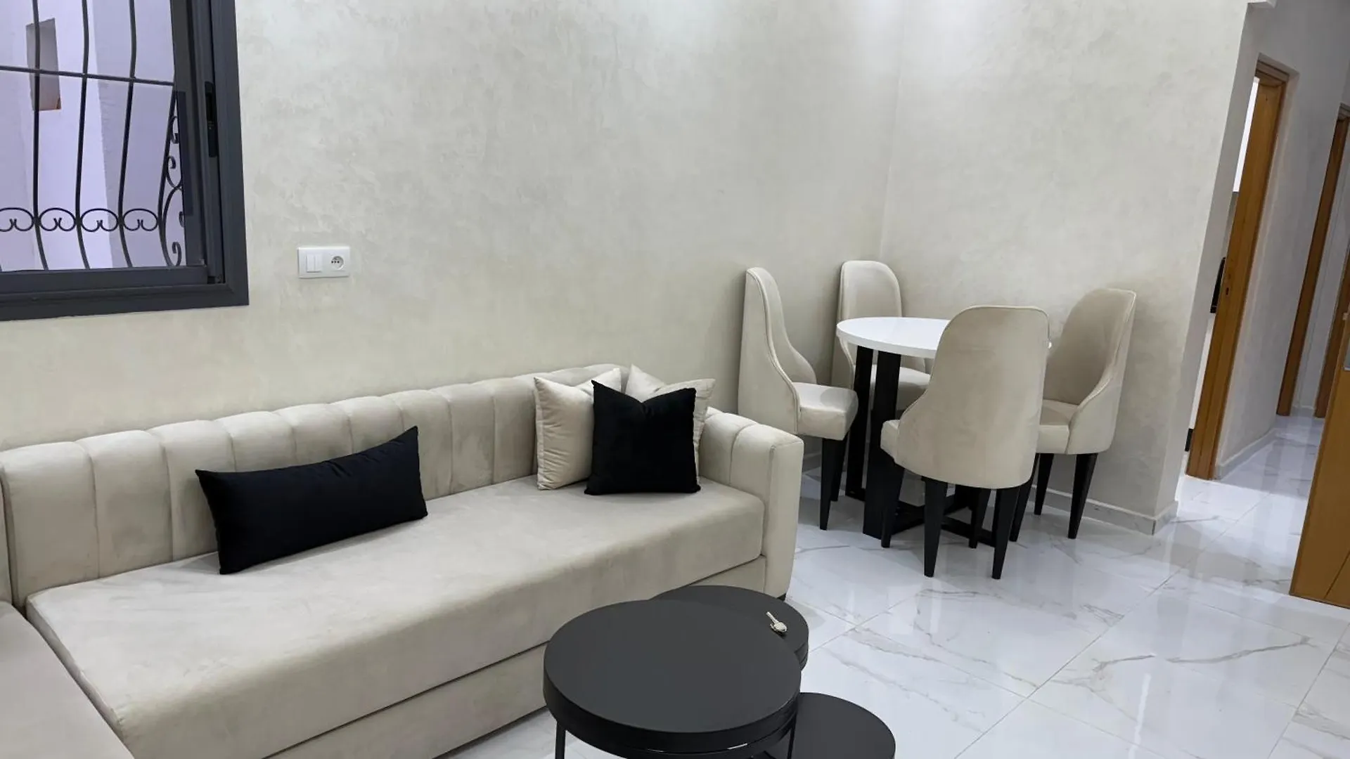 Luxury Renovated Apartment Агадир